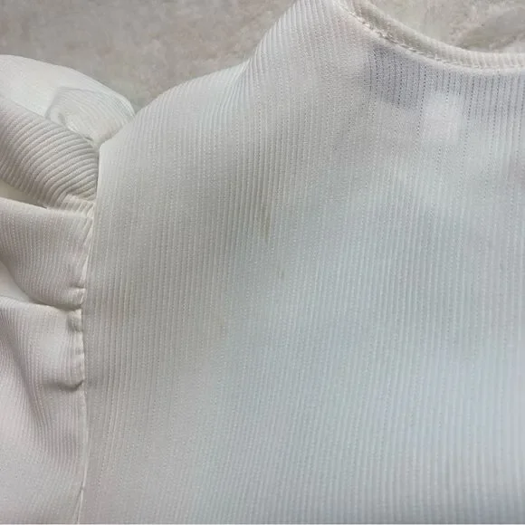 Endless Rose White Pleated Puff Sleeve Top New With Tags Size Small - Picture 9 of 12